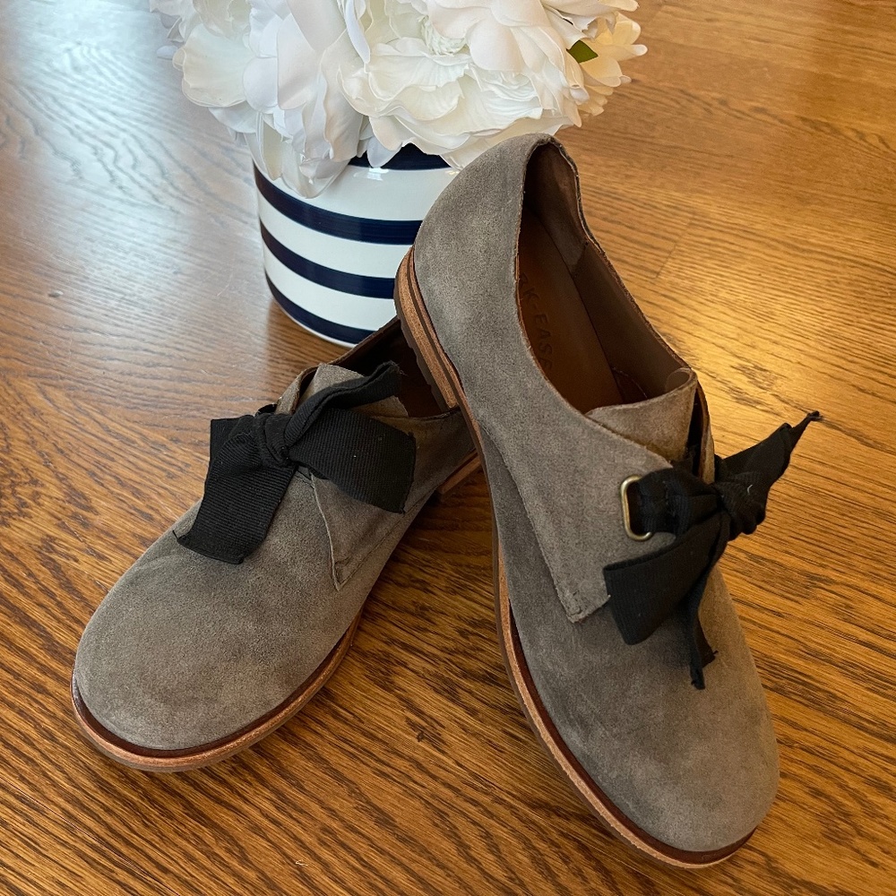 Kork-Ease Women's Beryl Bow Suede Dress Shoe